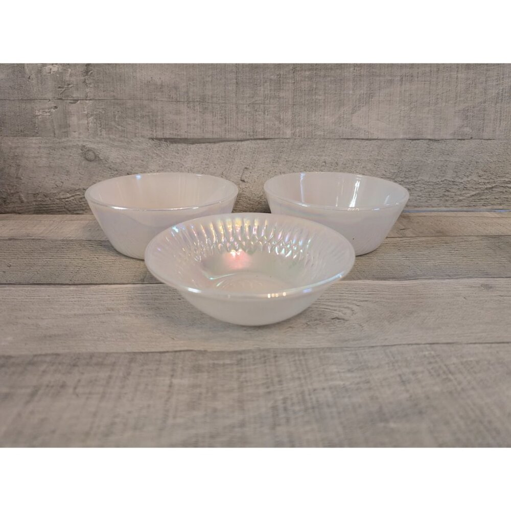 Vintage Federal Moonglow Milk Glass White Iridescent Bowls Set Of 3